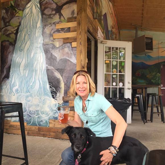 Meet your Posher, Pam - Picture 1 of 3